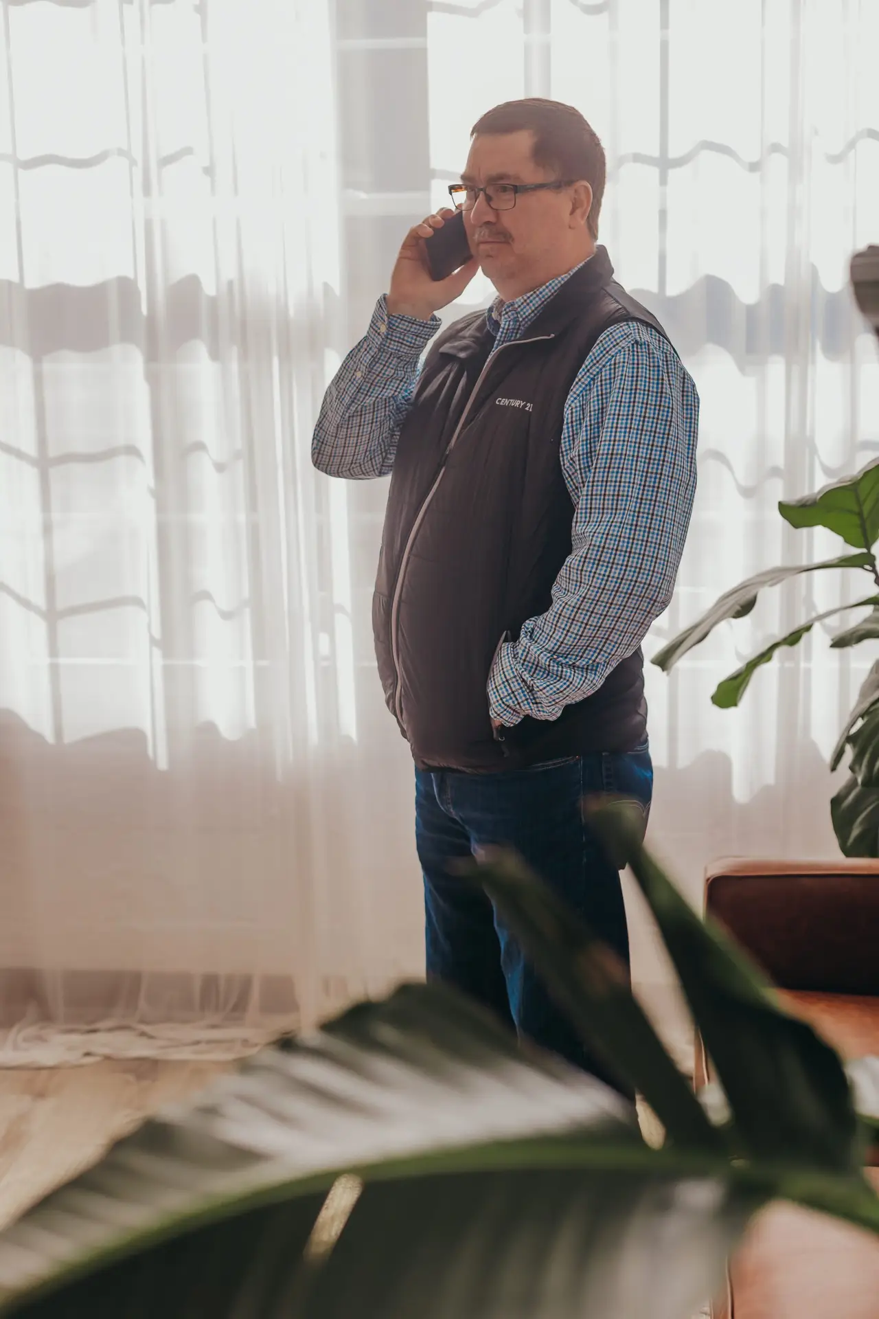 Portrait of a Signature Group real estate professional at the Fairlawn office.